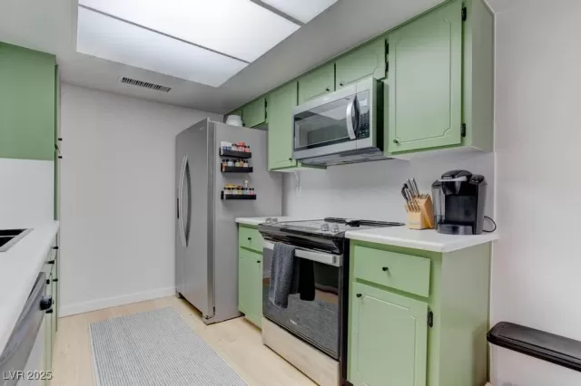 MLS: 2665884 Condo For Sale