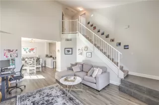 Photo #5: 2665885 Listing