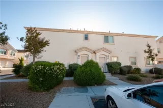 Photo #3: 2665886 Listing