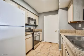 Photo #1: 2665925 Listing 