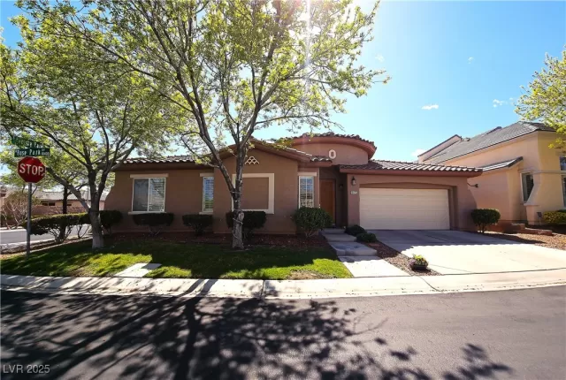 MLS: 2665927 Condo For Sale