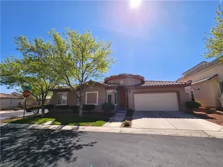 Photo #2: 2665927 Listing