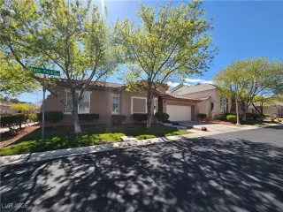 Photo #3: 2665927 Listing