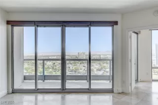 Photo #3: 2665933 Listing