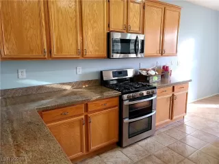 Photo #5: 2665937 Listing 