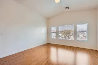 Photo #5: 2665940 Listing