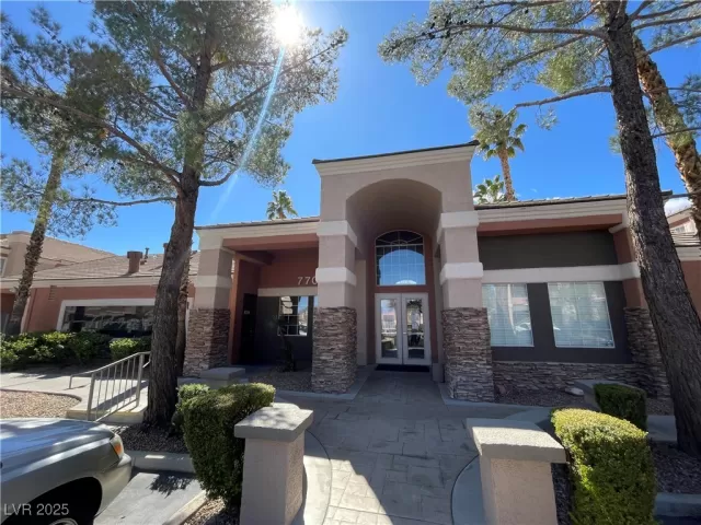 MLS: 2665950 Condo For Sale