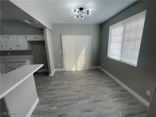 Photo #4: 2665950 Listing