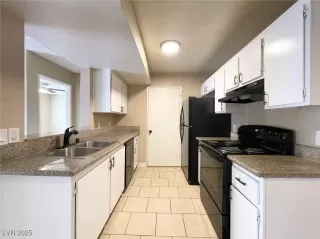 Photo #5: 2665965 Listing 