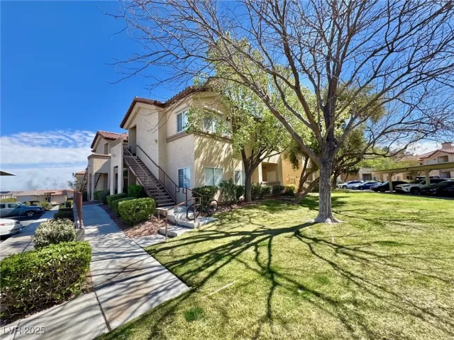 MLS: 2666014 Condo For Sale