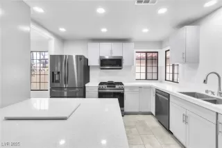 Photo #1: 2666022 Listing 