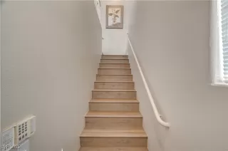 Photo #2: 2666044 Listing 