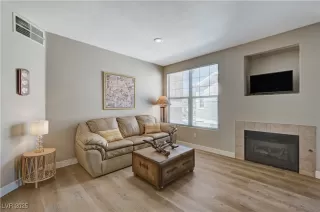 Photo #6: 2666044 Listing 