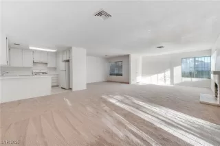 Photo #4: 2666048 Listing 