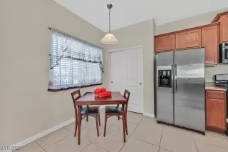 Photo #5: 2666073 Listing