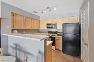 Photo #6: 2666084 Listing