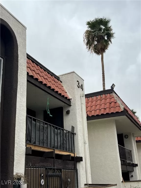 MLS: 2666087 Condo For Sale