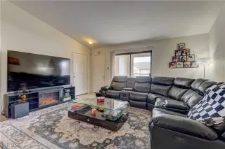 Photo #4: 2666111 Listing