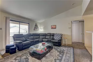 Photo #5: 2666111 Listing