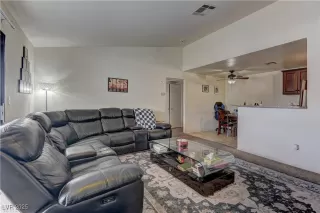 Photo #6: 2666111 Listing