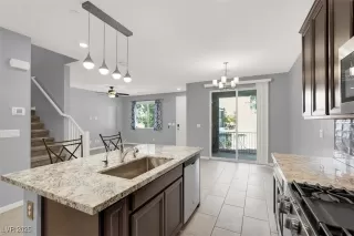 Photo #6: 2666114 Listing 