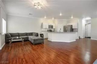 Photo #6: 2666158 Listing