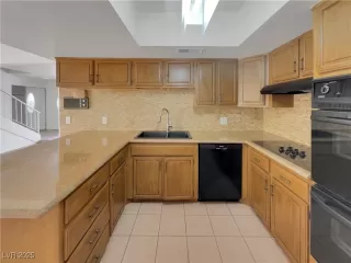 Photo #3: 2666163 Listing