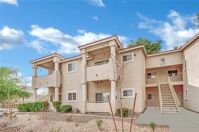 MLS: 2666203 Condo For Sale