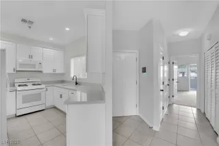 Photo #5: 2666203 Listing