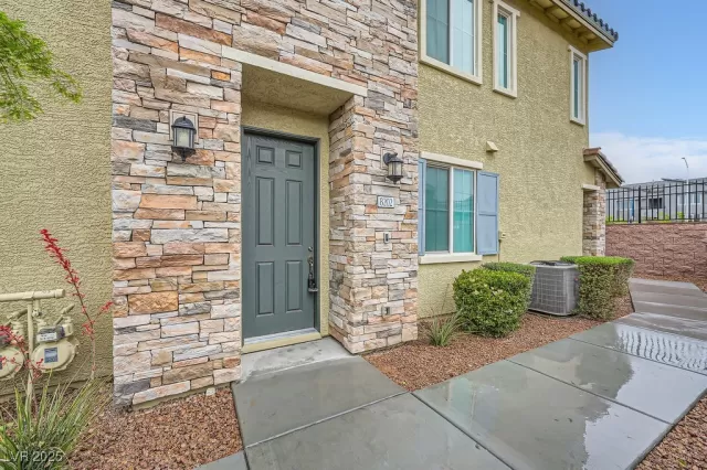 MLS: 2666210 Condo For Sale