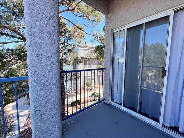 MLS: 2666248 Condo For Sale