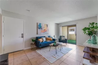 Photo #4: 2666264 Listing