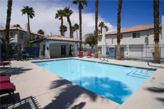 Photo #3: 2666271 Listing