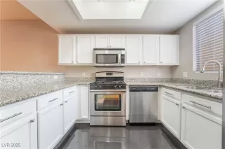Photo #5: 2666272 Listing 