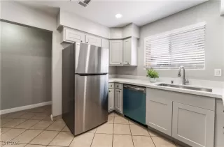 Photo #6: 2666282 Listing 