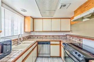 Photo #2: 2666291 Listing 