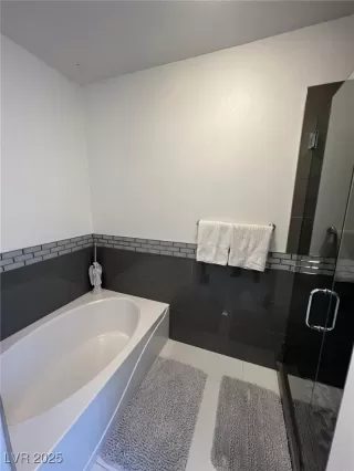 Photo #2: 2666337 Listing 