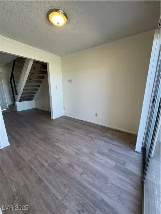 Photo #3: 2666346 Listing 