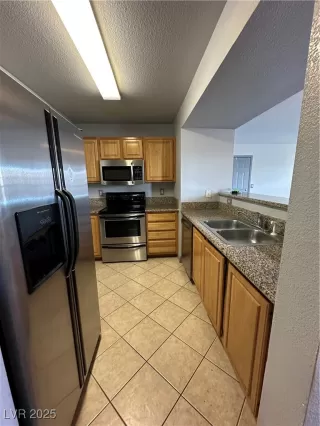 Photo #5: 2666385 Listing 