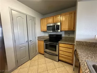 Photo #6: 2666385 Listing 