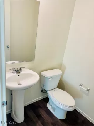 Photo #5: 2666389 Listing