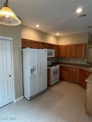 Photo #5: 2666417 Listing 