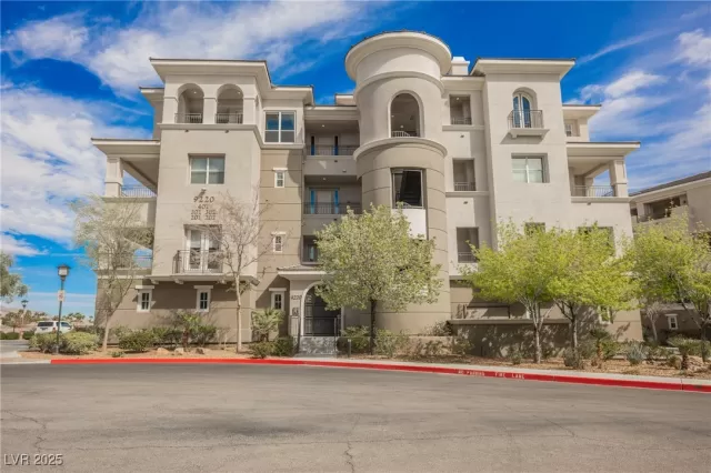 MLS: 2666457 Condo For Sale