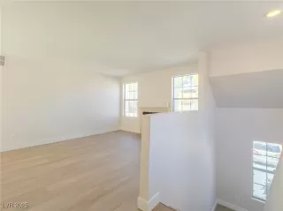 Photo #4: 2666468 Listing