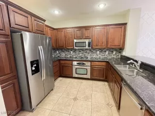 Photo #3: 2666501 Listing 