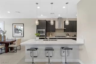 Photo #3: 2666504 Listing