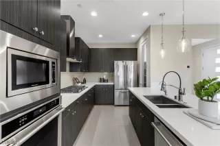 Photo #6: 2666504 Listing