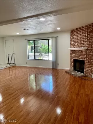 Photo #3: 2666512 Listing 