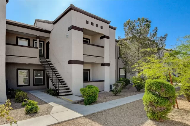 MLS: 2666570 Condo For Sale