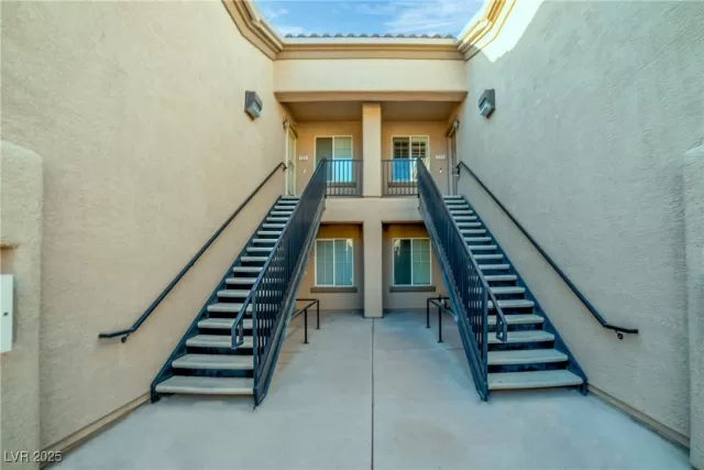 MLS: 2666574 Condo For Sale